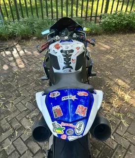 Yamaha YZF-R1 Big Bang 2009