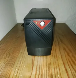 Neptune 700 UPS 700VA/360W Uniterupted power supply IMMACULATE condition!