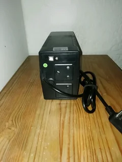 Neptune 700 UPS 700VA/360W Uniterupted power supply IMMACULATE condition!