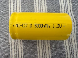 Rechargeable D Type NI-CD 5000mAh 1.2V Batteries &amp; Charging Unit