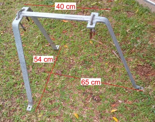 Bracket for mast pole