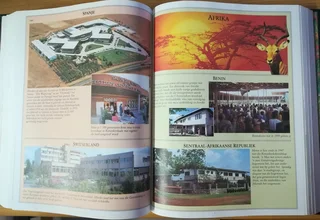 Jehova se getuies - 750 pages.