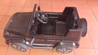 Kids Sit on Car - AMG G63 - Quest SUV