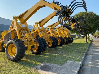 Completely new Bell 125a cane loaders