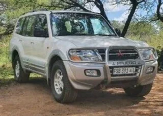 2003 Mitsubishi Pajero SUV