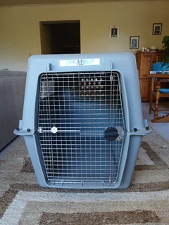 Giant Skykennel dog crate