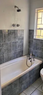 Zonnebloem FurnishedRoom for post Grads and young  Profs