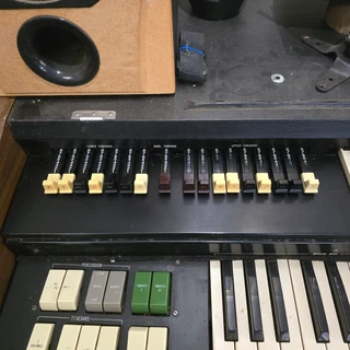 Hammond X5 organ