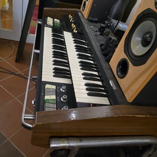 Hammond X5 organ