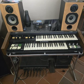 Hammond X5 organ