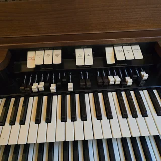 Hammond E100