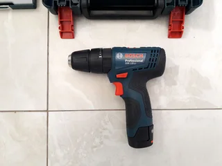 Bosch Cordless Drill &#43; Drill Bit Kit