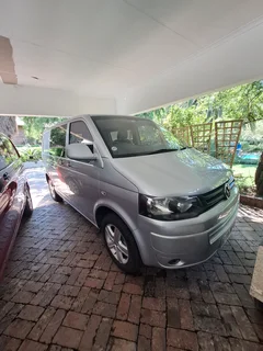 VW Transporter T5 4motion low km full service file