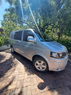 VW Transporter T5 4motion low km full service file