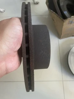 2005 e87 120i Brake discs, pads and wear sensors