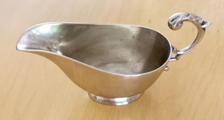 Vintage Silver Plated Gravy/Sauce Boat with Oval Tray