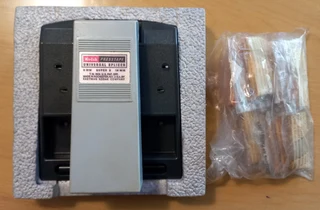 Vintage KODAK PRESSTAPE UNIVERSAL SPLICER for 8mm/SUPER 8/16mm includes packet of Presstapes