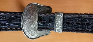 Vintage mid 90s Men’s/Unisex Western Style Belt in Genuine Leather - Black (Size 36/90)