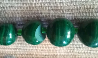 VTG 70/80s Handmade Natural African Malachite 42cm Long Necklace with Round Beads (144g)