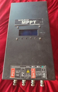 WRND MPPT Solar Charge Controller 12/24V