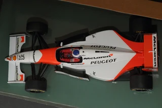 For Sale - Mika Hakkinen 1994 &#39;7&#39; McLaren Peugeot MP-4/9 F1 1:18 Scale Model