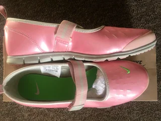 Nike Authentic Ladies Japan Model Brand New