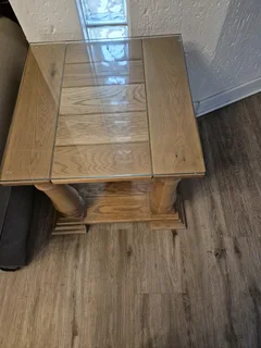 Coffee table with 2 side tables