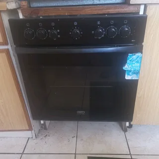 Oven and hub