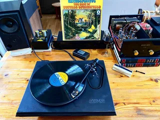 Sheena – an original Systemdek 2-speed belt-drive Transcription Turntable / Record Player