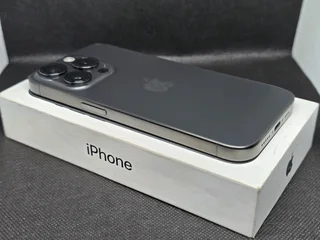 Apple iPhone 15 Pro | 256GB | Physical Sim &#43; eSIM | BH: 96% - Black Titanium