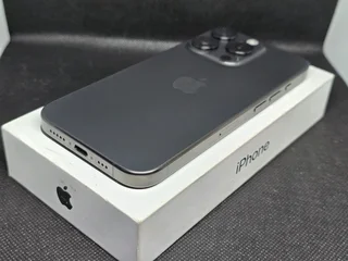 Apple iPhone 15 Pro | 256GB | Physical Sim &#43; eSIM | BH: 96% - Black Titanium
