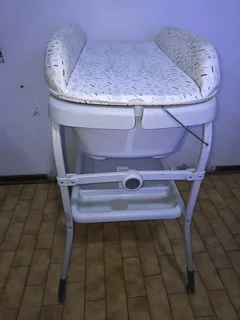 Chicco Foldable Baby Bath &amp; Change Station.