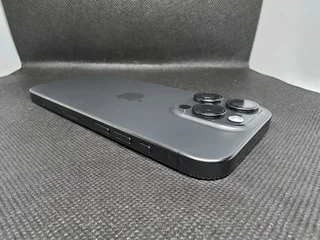 Apple iPhone 15 Pro | 128GB | Physical Sim &#43; eSIM - Black Titanium