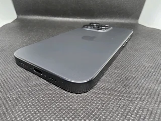 Apple iPhone 15 Pro | 128GB | Physical Sim &#43; eSIM - Black Titanium