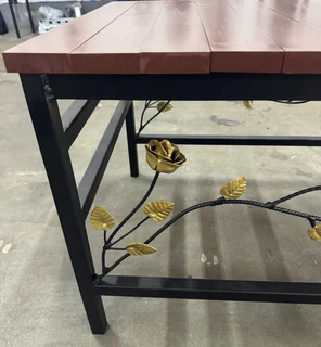 COFFEE TABLE INTRICATE STEM   DESIGN AND GOLD ROSE AND GOLD LEAF INSERTS MODERN CLASSIC CONTEMPORARY