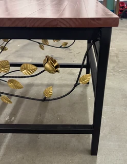 COFFEE TABLE INTRICATE STEM   DESIGN AND GOLD ROSE AND GOLD LEAF INSERTS MODERN CLASSIC CONTEMPORARY