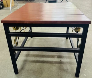 COFFEE TABLE INTRICATE STEM   DESIGN AND GOLD ROSE AND GOLD LEAF INSERTS MODERN CLASSIC CONTEMPORARY