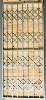 Buglar Gate Solid Bar Gate Trellis Design Gate