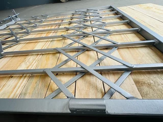 BUGLAR GATE SOLID BAR GATE TRELLIS DESIGN GATE