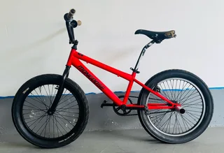 MONGOOSE BMX TRICK BICYCLE