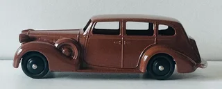 DINKY CARS-PACKARD EIGHT SEDAN-DIE CAST MODEL-MODEL NUMBER: 39 A-SCALE: 1:43