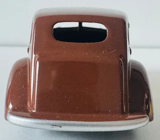 DINKY CARS-PACKARD EIGHT SEDAN-DIE CAST MODEL-MODEL NUMBER: 39 A-SCALE: 1:43