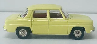 DINKY CARS-RENAULT R8-DIE CAST MODEL-MODEL NUMBER: 517-SCALE: 1:43