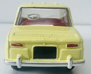 DINKY CARS-RENAULT R8-DIE CAST MODEL-MODEL NUMBER: 517-SCALE: 1:43