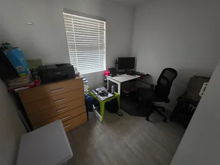 Modern immaculate 2 bedroom groundfloor flat (Garlandale, Athlone)