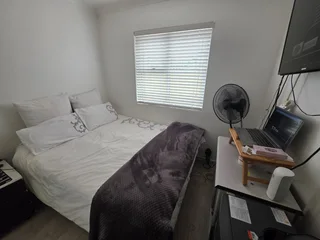 Modern immaculate 2 bedroom groundfloor flat (Garlandale, Athlone)