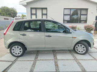 2015 Ford Figo
