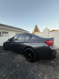 2015 BMW 318i Steptronic Sportline (F30)