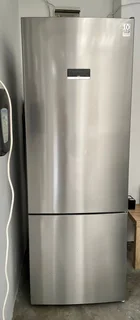 Bosche Series 4 Free Standing Fridge Freezer