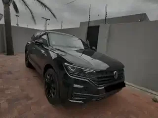 Luxury &amp; Armored Chauffers 24/7 365